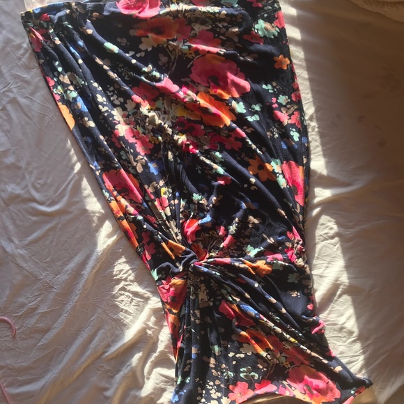 Floral sundress with waist knot - Picture 4 of 4